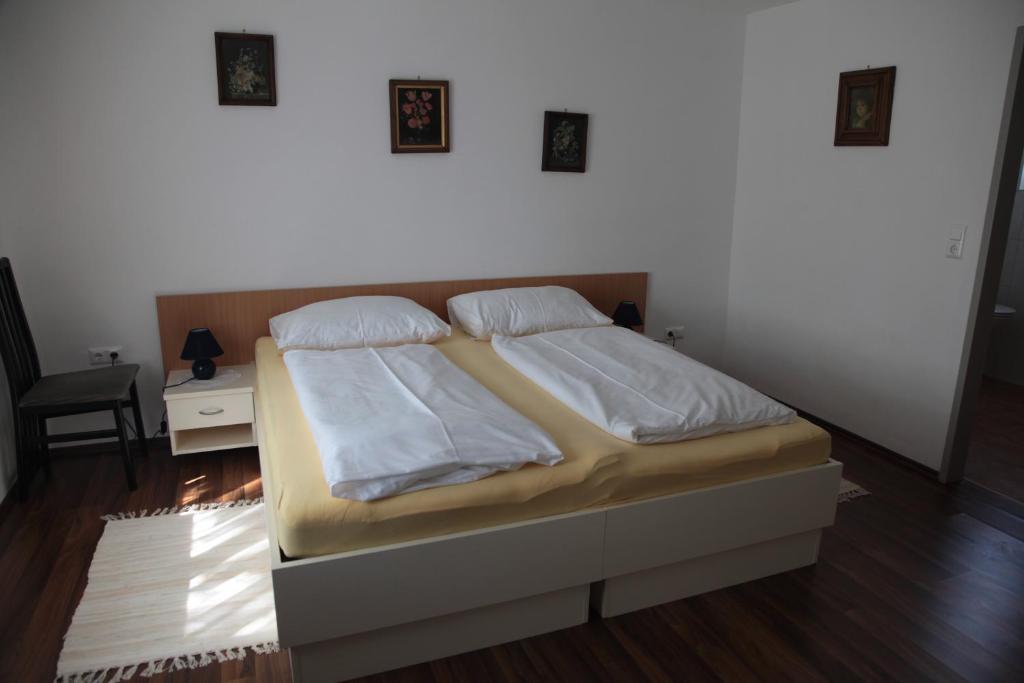 Pension Casa Topolino Bécsújhely Szoba fotó